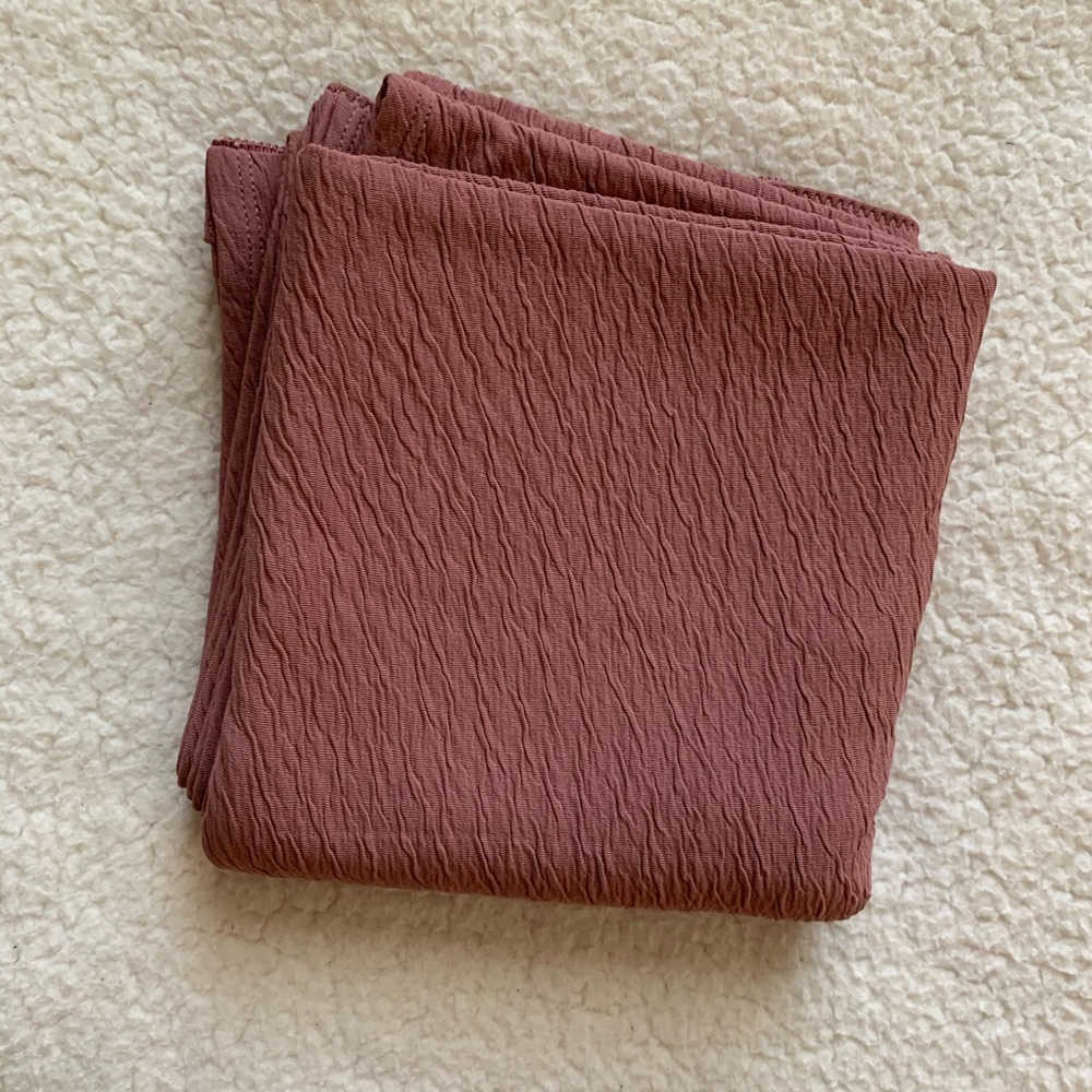 Lululemon Crinkle Vinyasa Scarf